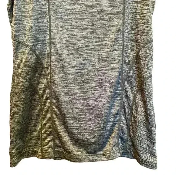 Reebok Tank - Picture 5 of 8